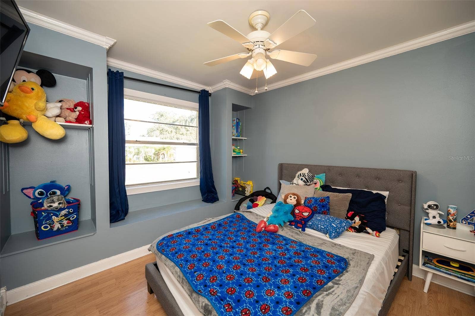 1327 WATERVIEW BOULEVARD E, Lakeland, FL 33801 1327 WATERVIEW BOULEVARD E, Lakeland, FL 33801