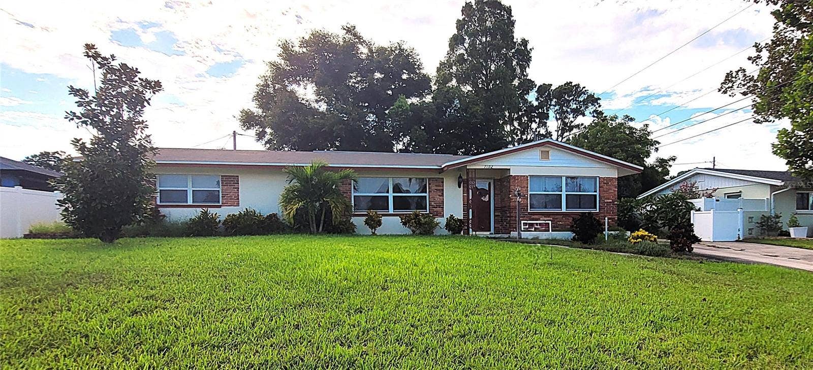 7192 114TH LANE, Seminole, FL 33772 7192 114TH LANE, Seminole, FL 33772