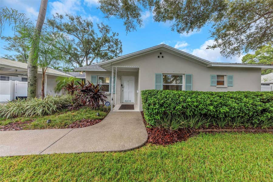 Property photo for 4204 W PALMIRA AVENUE, Tampa, FL