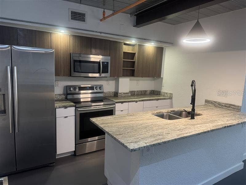 1603 WOODWARD STREET, #18, Orlando, FL 32803 1603 WOODWARD STREET, #18, Orlando, FL 32803