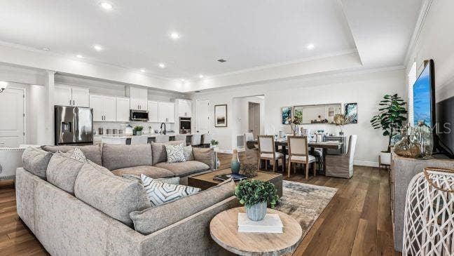 Model home - actual features may vary.