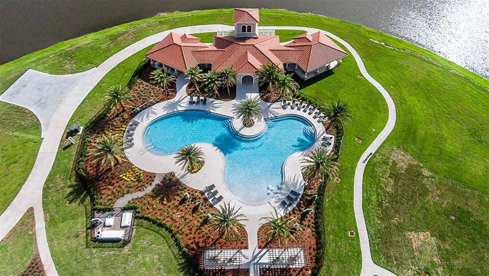 16535 WINDMILL FORGE PASS, Wimauma, FL 33598 Community pool