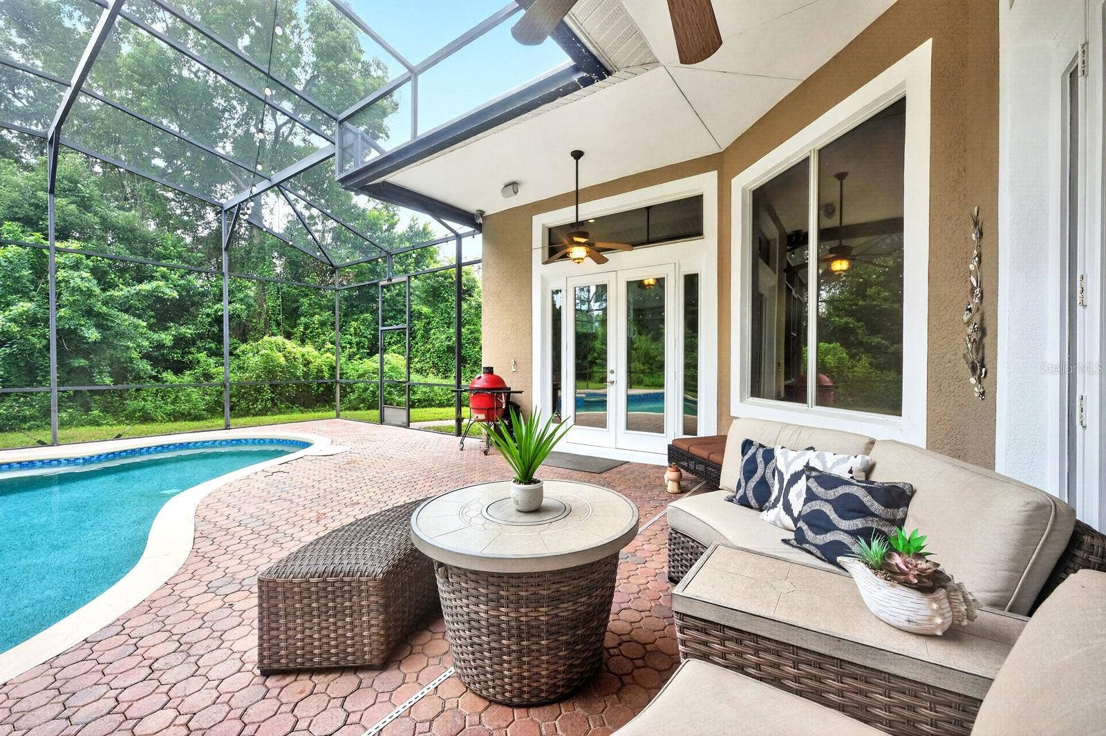 609 VIANA COURT, Winter Springs, FL 32708 Relax Poolside.