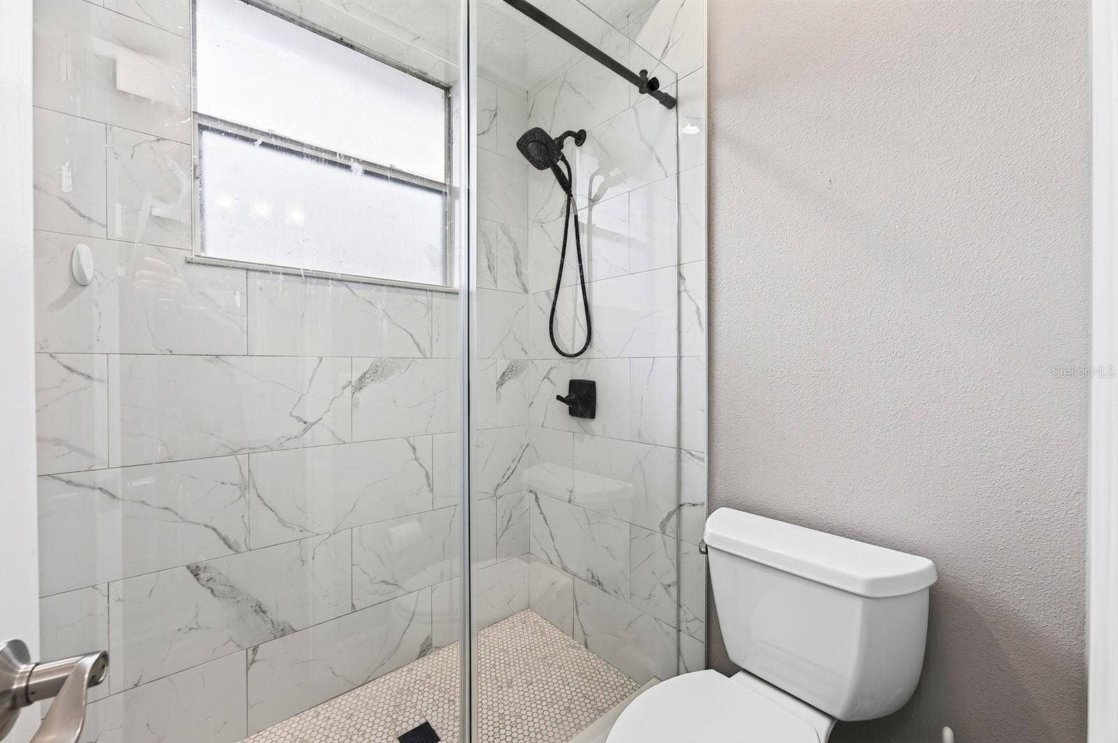609 VIANA COURT, Winter Springs, FL 32708 Jack & Jill Bath.