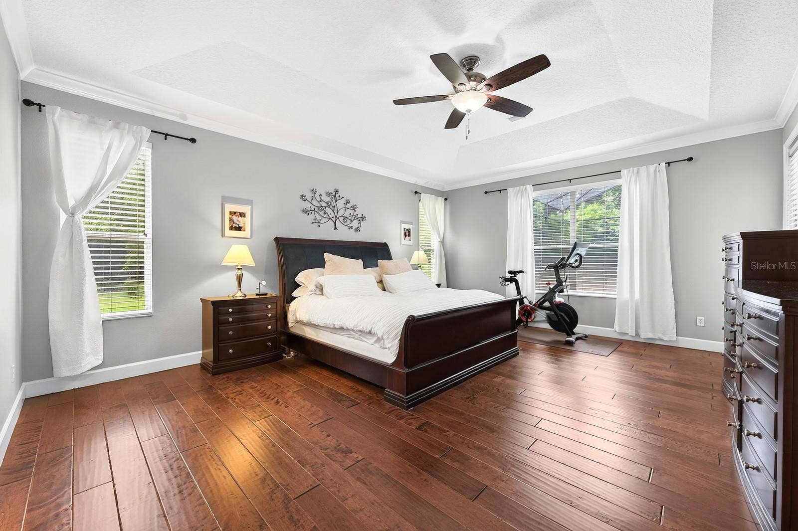 609 VIANA COURT, Winter Springs, FL 32708 Light, bright, spacious primary suite.