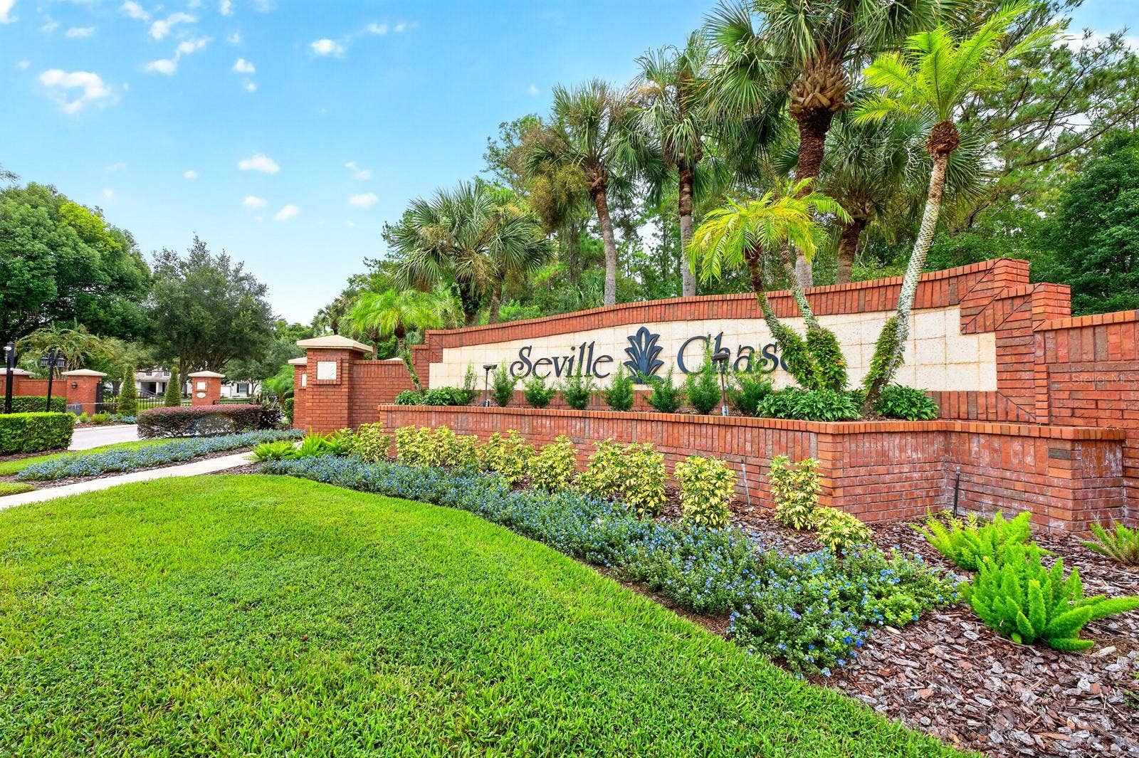609 VIANA COURT, Winter Springs, FL 32708 **WELCOME HOME**