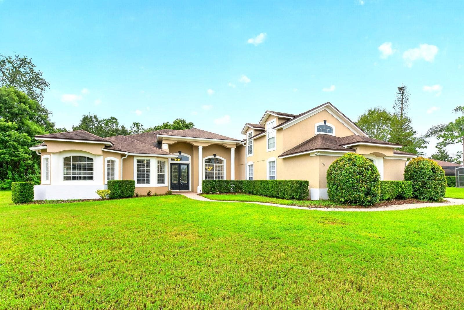 609 VIANA COURT, Winter Springs, FL 32708 **WELCOME HOME**