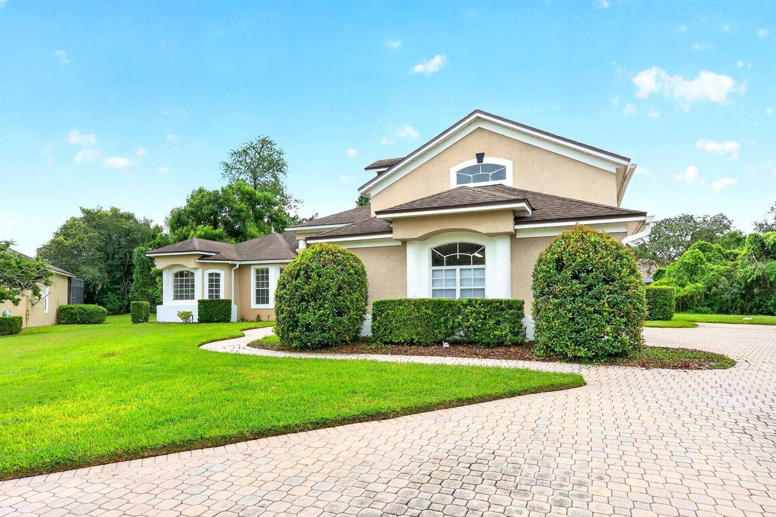 609 VIANA COURT, Winter Springs, FL 32708 Nice curb appeal.