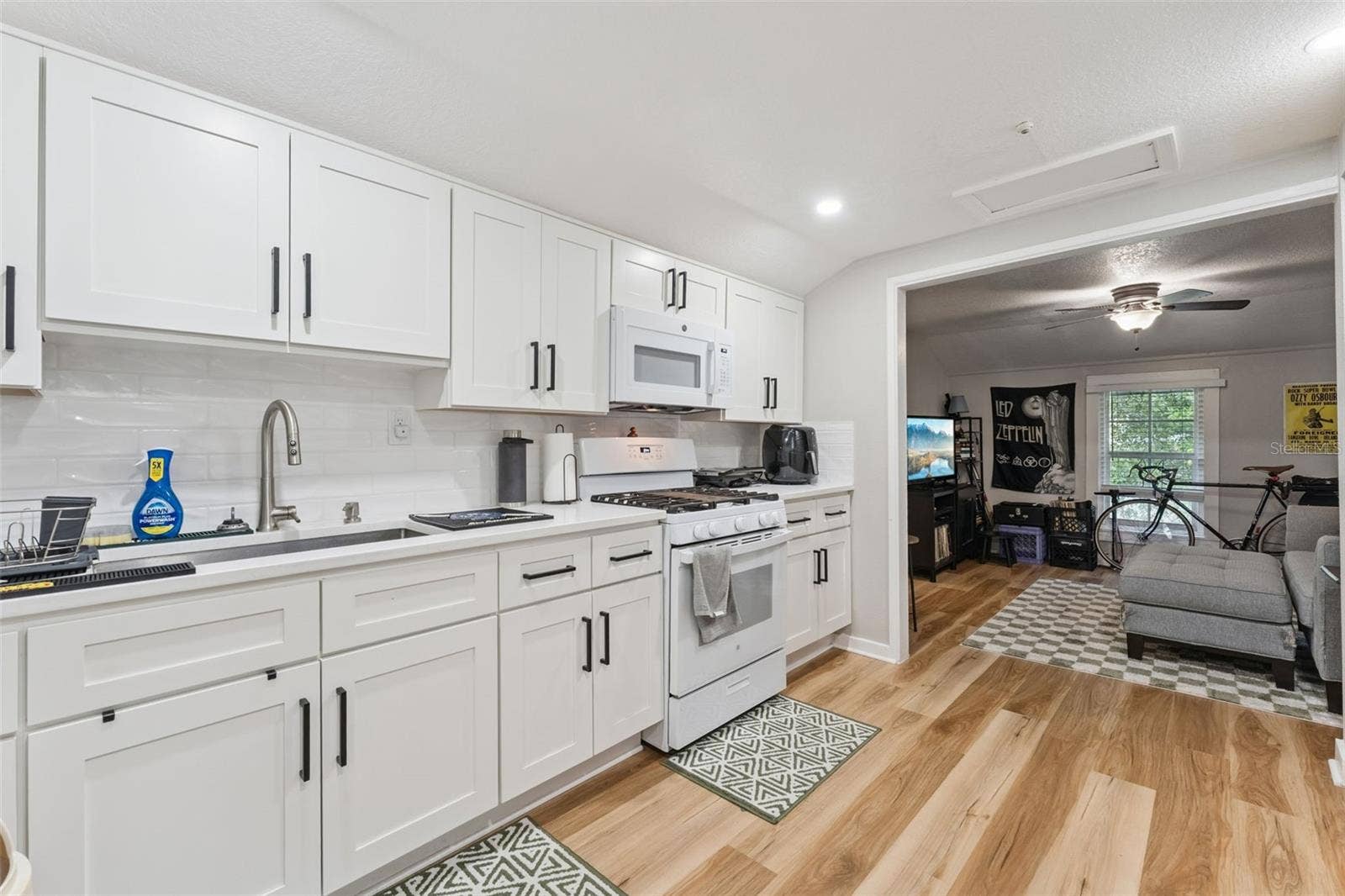 1438 CATHERINE STREET, Orlando, FL 32801 1438 CATHERINE STREET, Orlando, FL 32801