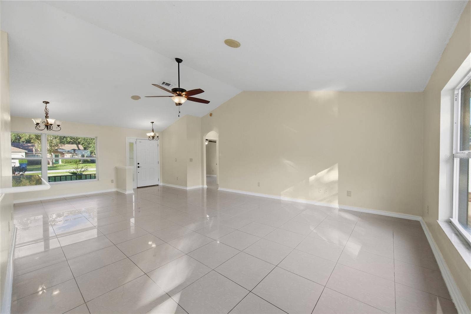 220 VALLEY EDGE DRIVE, Minneola, FL 34715 220 VALLEY EDGE DRIVE, Minneola, FL 34715