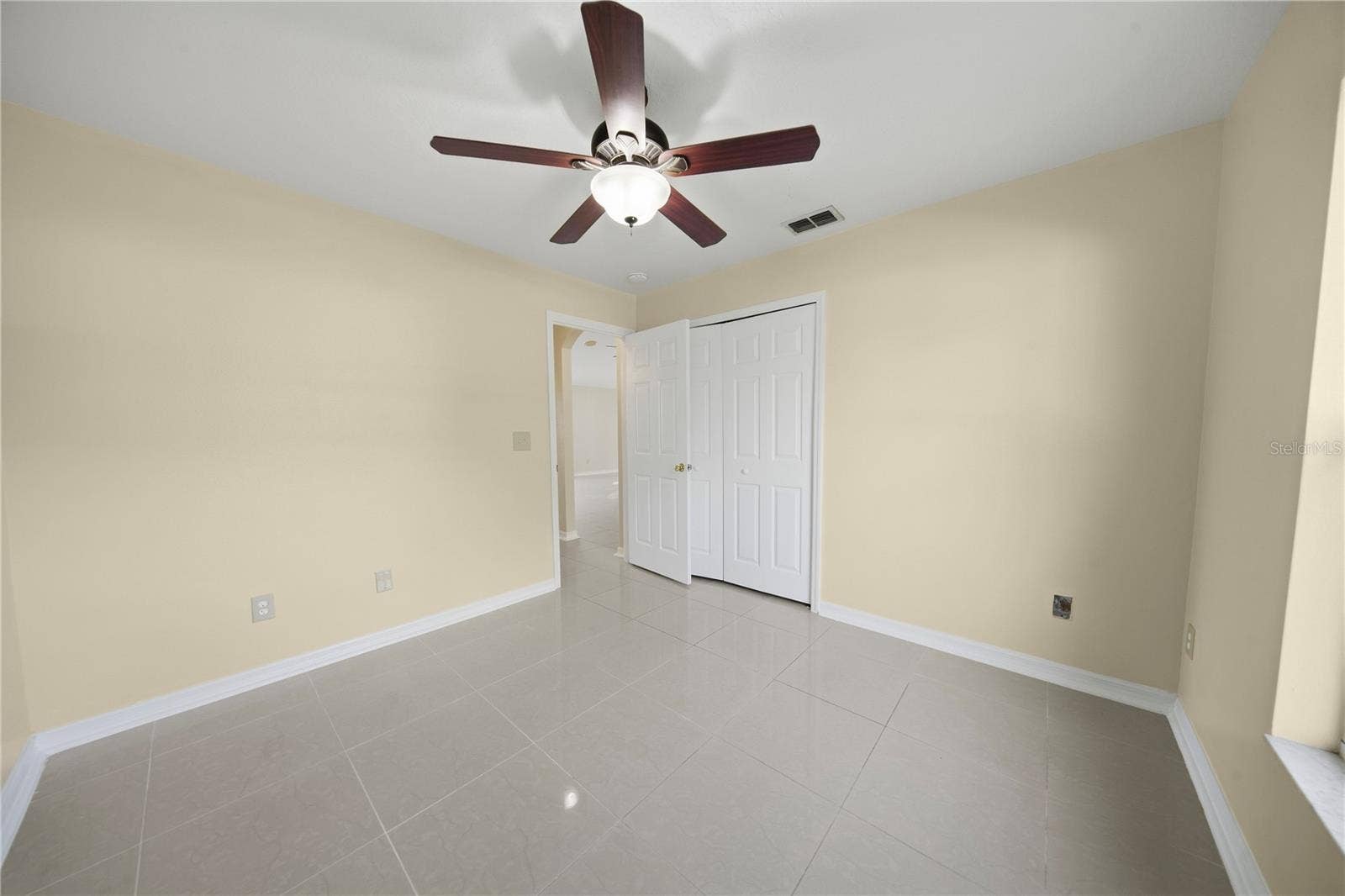 220 VALLEY EDGE DRIVE, Minneola, FL 34715 220 VALLEY EDGE DRIVE, Minneola, FL 34715