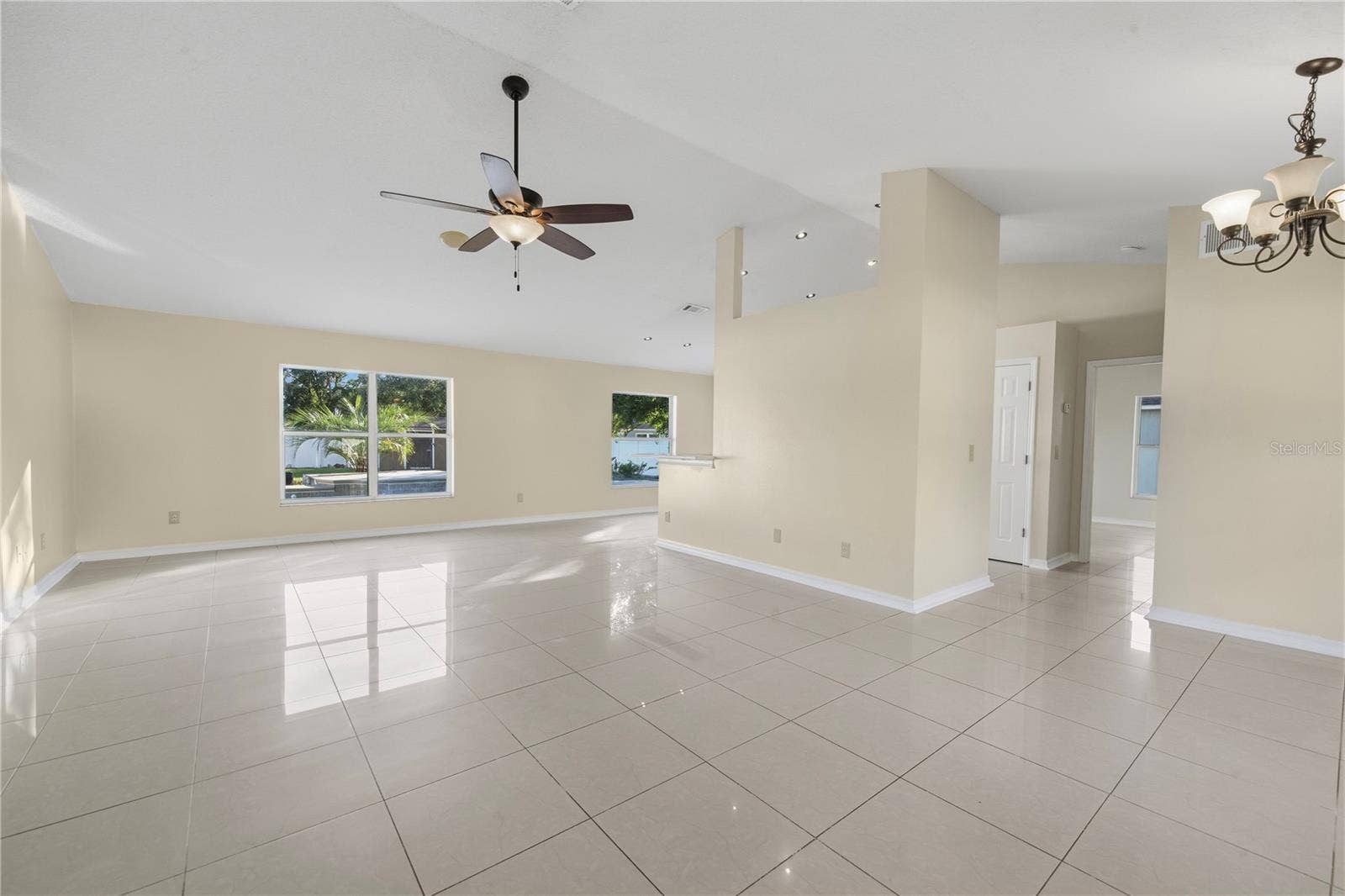 220 VALLEY EDGE DRIVE, Minneola, FL 34715 220 VALLEY EDGE DRIVE, Minneola, FL 34715