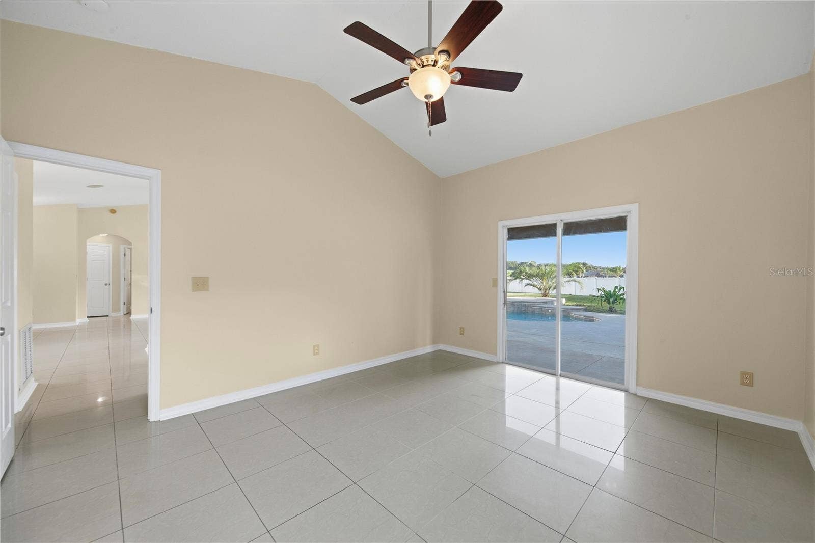 220 VALLEY EDGE DRIVE, Minneola, FL 34715 220 VALLEY EDGE DRIVE, Minneola, FL 34715