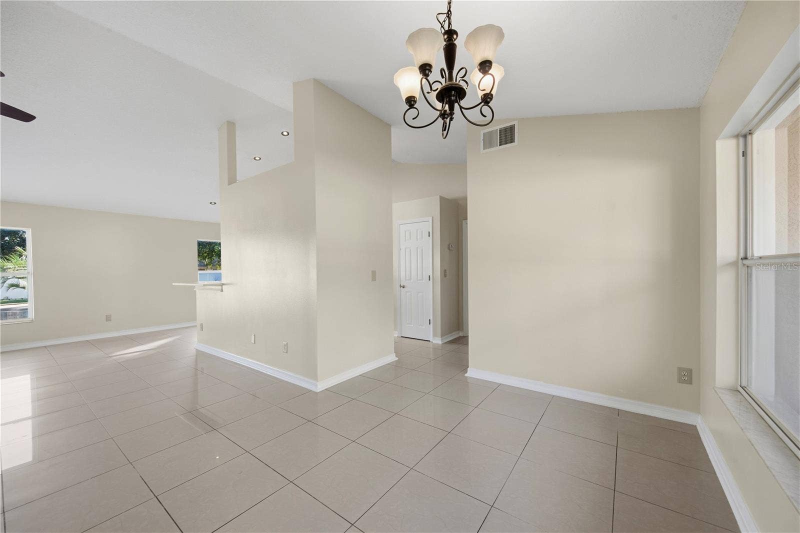 220 VALLEY EDGE DRIVE, Minneola, FL 34715 220 VALLEY EDGE DRIVE, Minneola, FL 34715