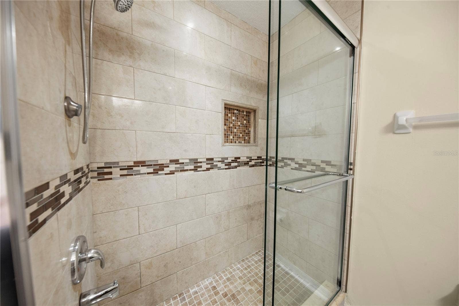 220 VALLEY EDGE DRIVE, Minneola, FL 34715 220 VALLEY EDGE DRIVE, Minneola, FL 34715
