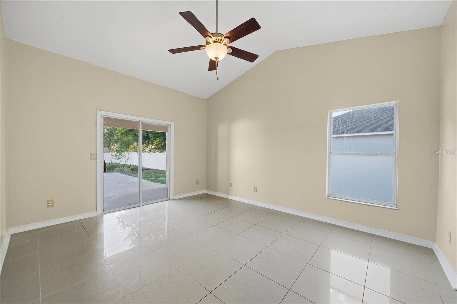 220 VALLEY EDGE DRIVE, Minneola, FL 34715 220 VALLEY EDGE DRIVE, Minneola, FL 34715