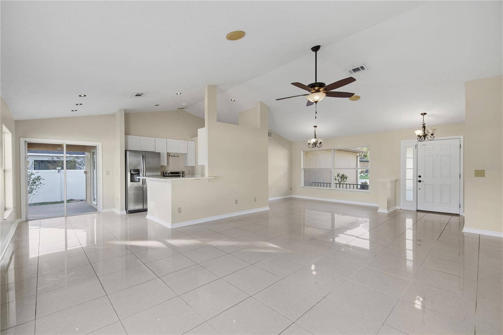 220 VALLEY EDGE DRIVE, Minneola, FL 34715 220 VALLEY EDGE DRIVE, Minneola, FL 34715