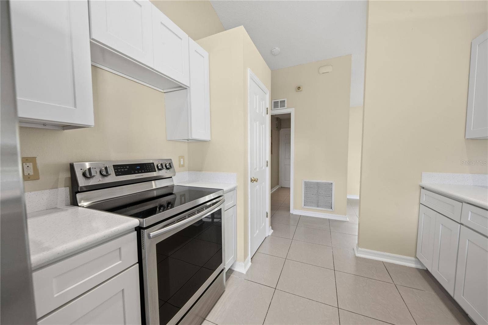 220 VALLEY EDGE DRIVE, Minneola, FL 34715 220 VALLEY EDGE DRIVE, Minneola, FL 34715