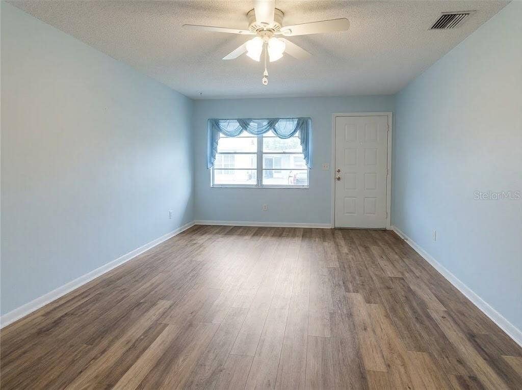 26 W RAYMOND STREET, Avon Park, FL 33825 26 W RAYMOND STREET, Avon Park, FL 33825
