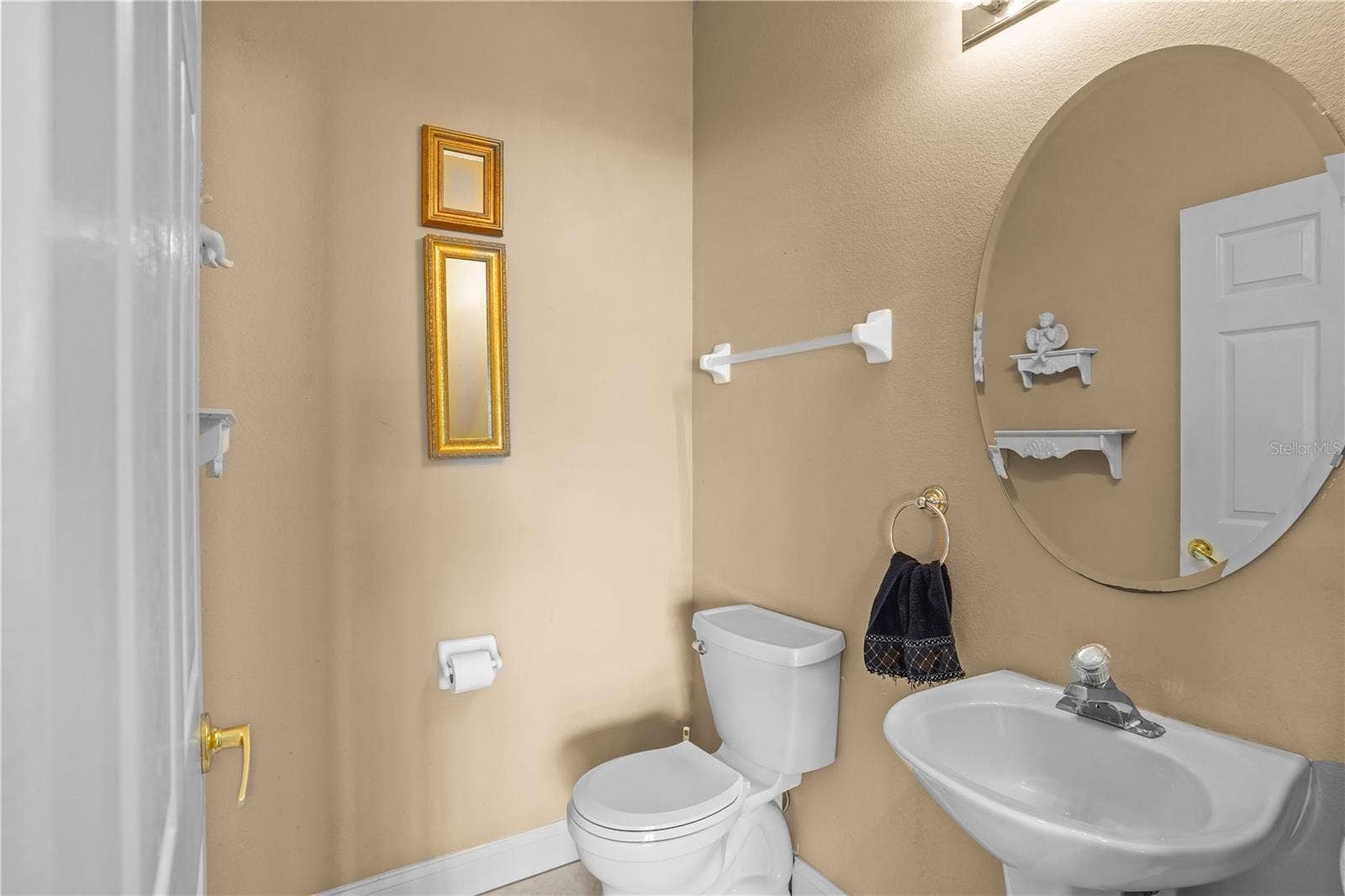 2223 WEKIVA VILLAGE LANE, Apopka, FL 32703 First-floor Half Bath