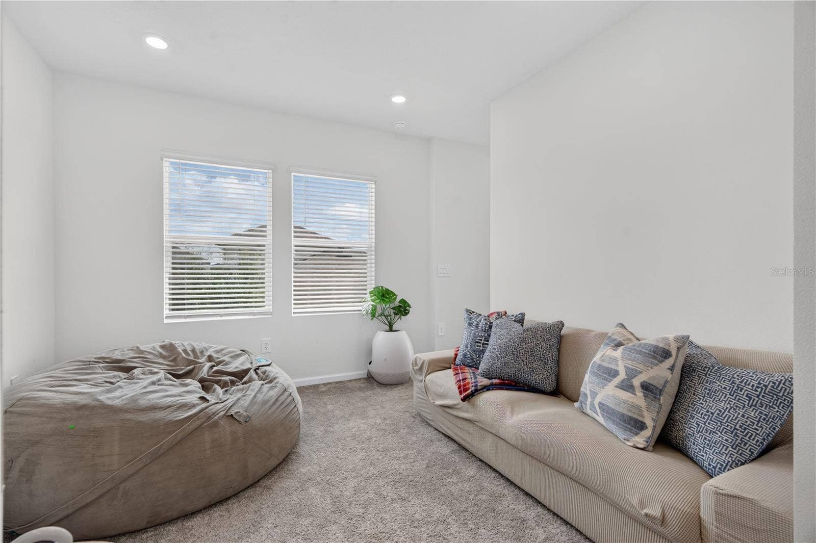 685 PERONI AVENUE, Debary, FL 32713 Family Room
