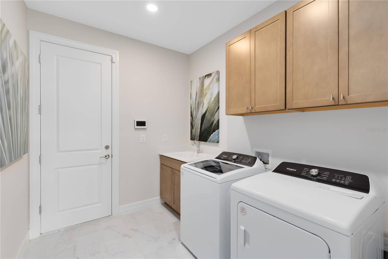 4908 HANDSOME HILLS DRIVE, Mount Dora, FL 32757 Model Home Design Only. Pictures and furnishings are for illustrative purposes only. Elevations, colors and options may vary. Furniture is for model home staging only.