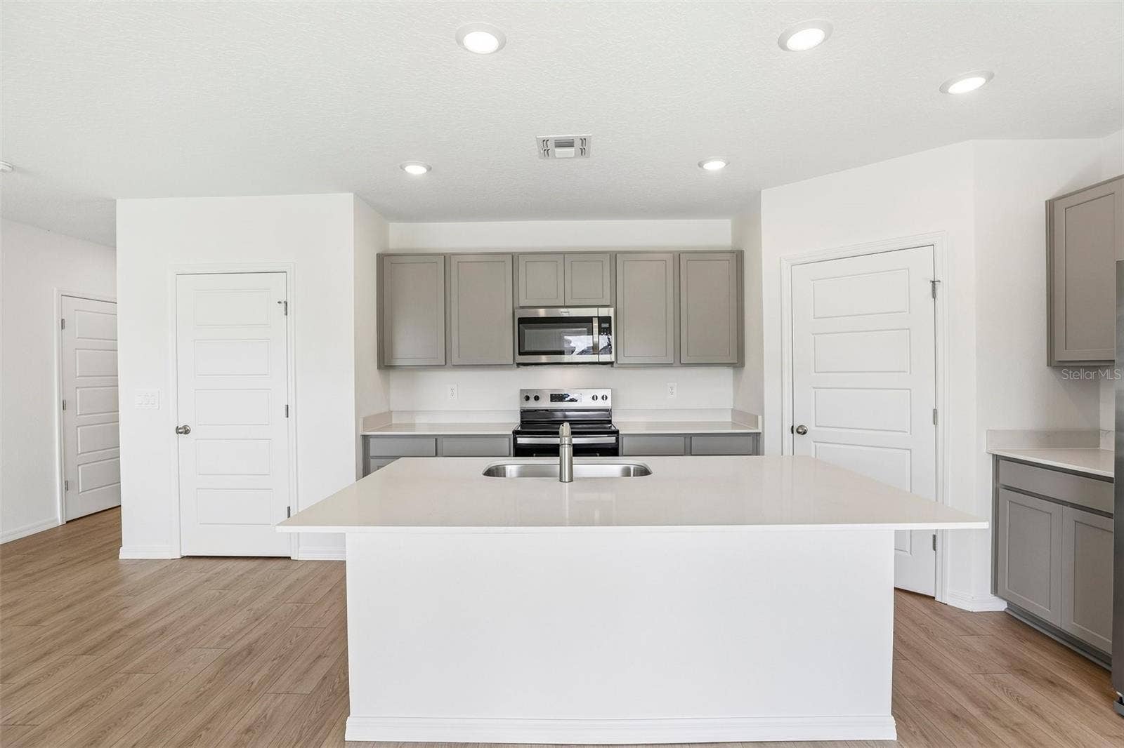 4755 ROLLING LAKE LANE, Davenport, FL 33837
