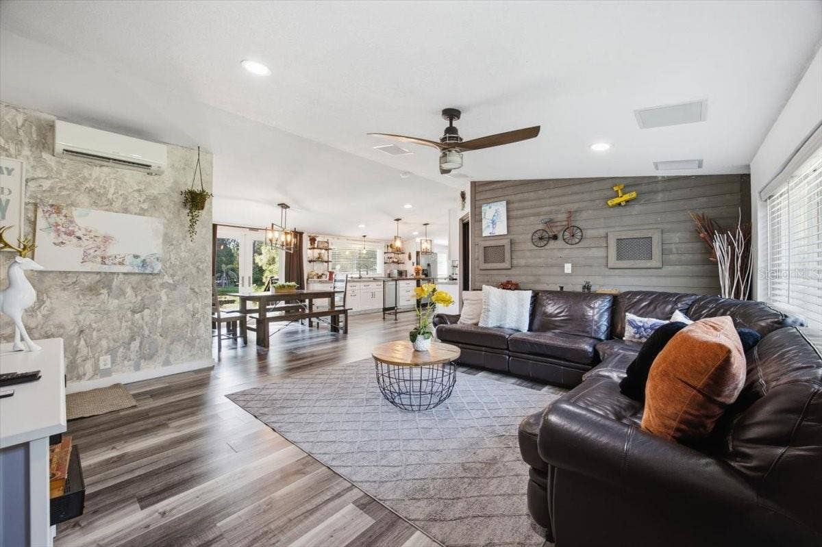 107 DEER RUN DRIVE, Davenport, FL 33837