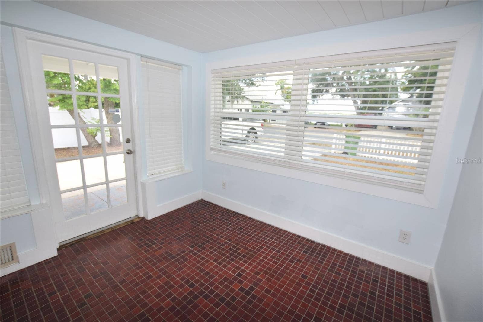 2212 HOFFNER AVENUE, Belle Isle, FL 32809 2212 HOFFNER AVENUE, Belle Isle, FL 32809