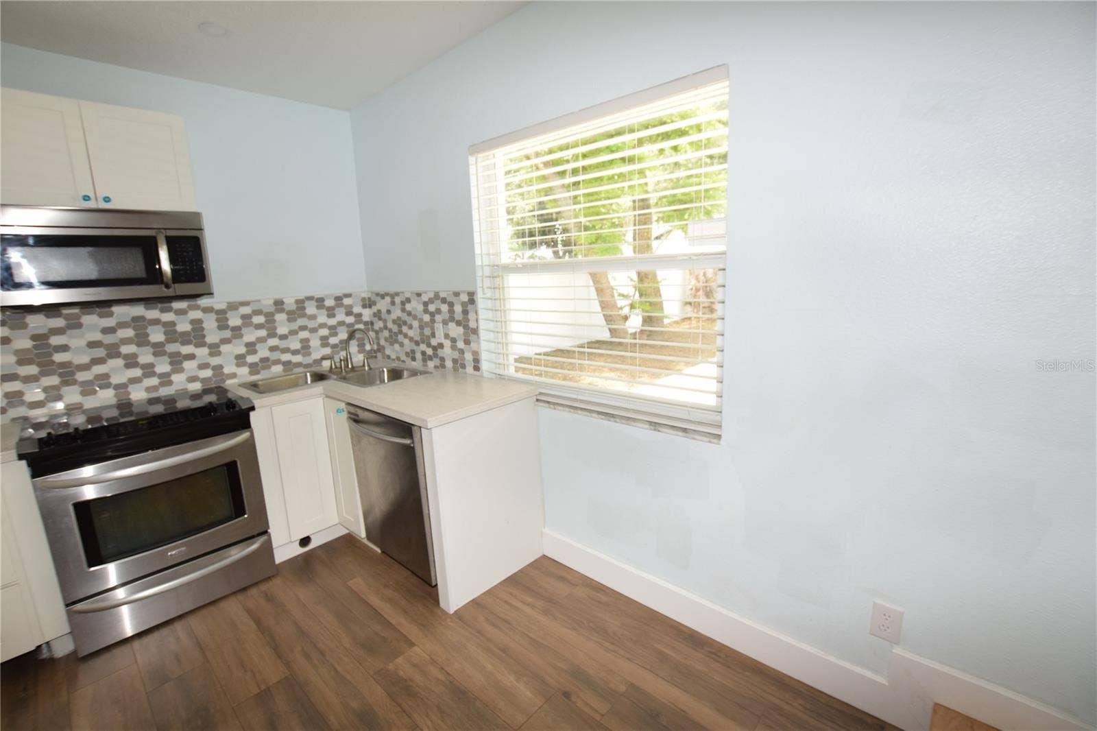2212 HOFFNER AVENUE, Belle Isle, FL 32809 2212 HOFFNER AVENUE, Belle Isle, FL 32809