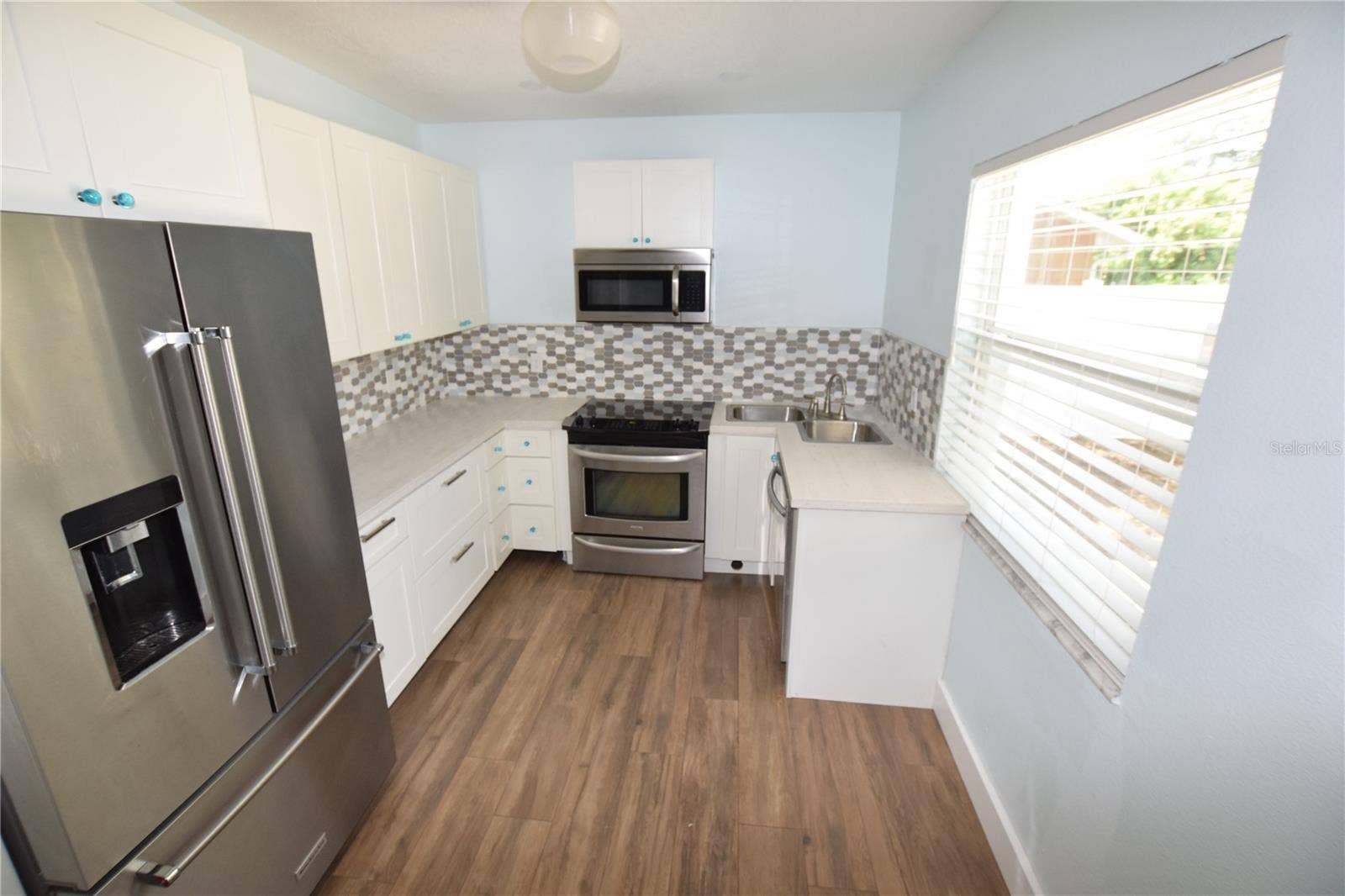2212 HOFFNER AVENUE, Belle Isle, FL 32809 2212 HOFFNER AVENUE, Belle Isle, FL 32809