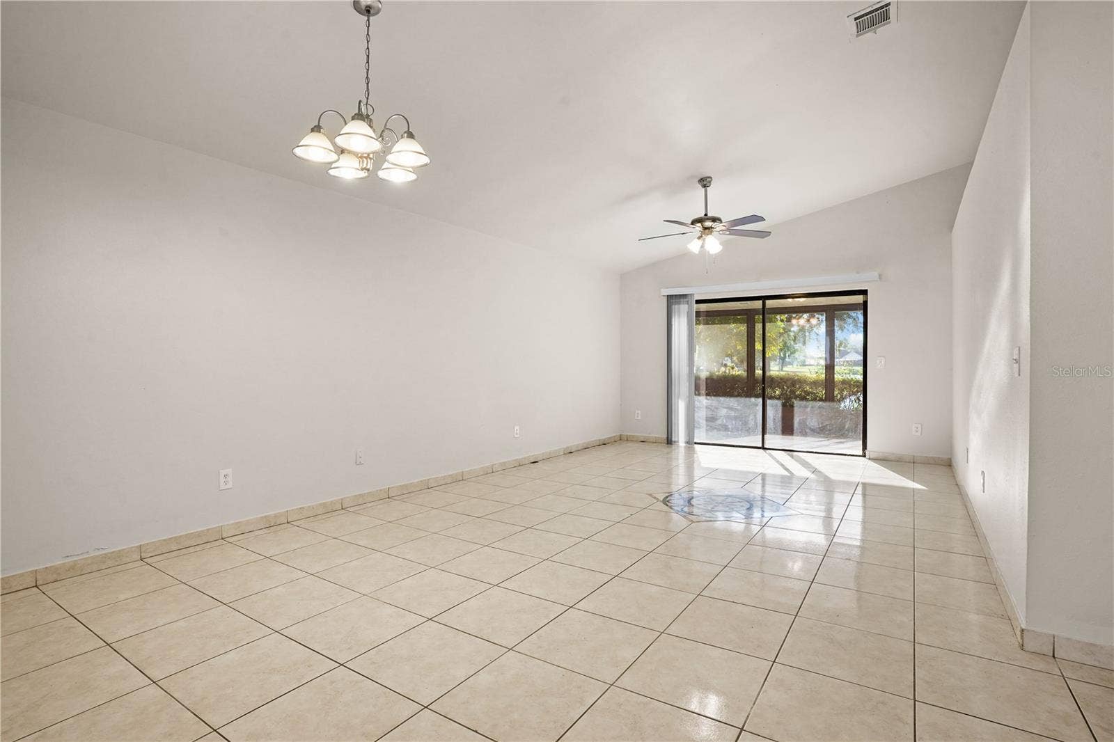 2616 WHALEBONE BAY DRIVE, Kissimmee, FL 34741