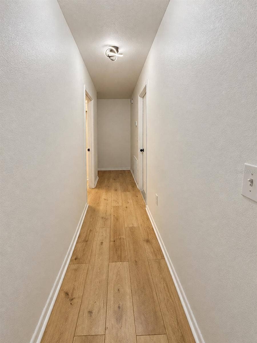 86 LAKE DAISY BOULEVARD, Winter Haven, FL 33884 hall