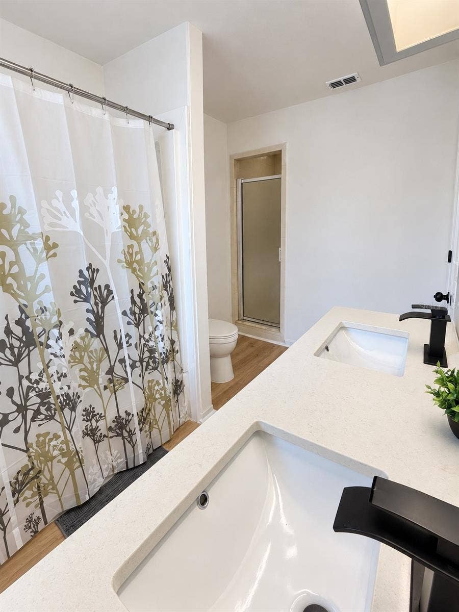 86 LAKE DAISY BOULEVARD, Winter Haven, FL 33884 master bath