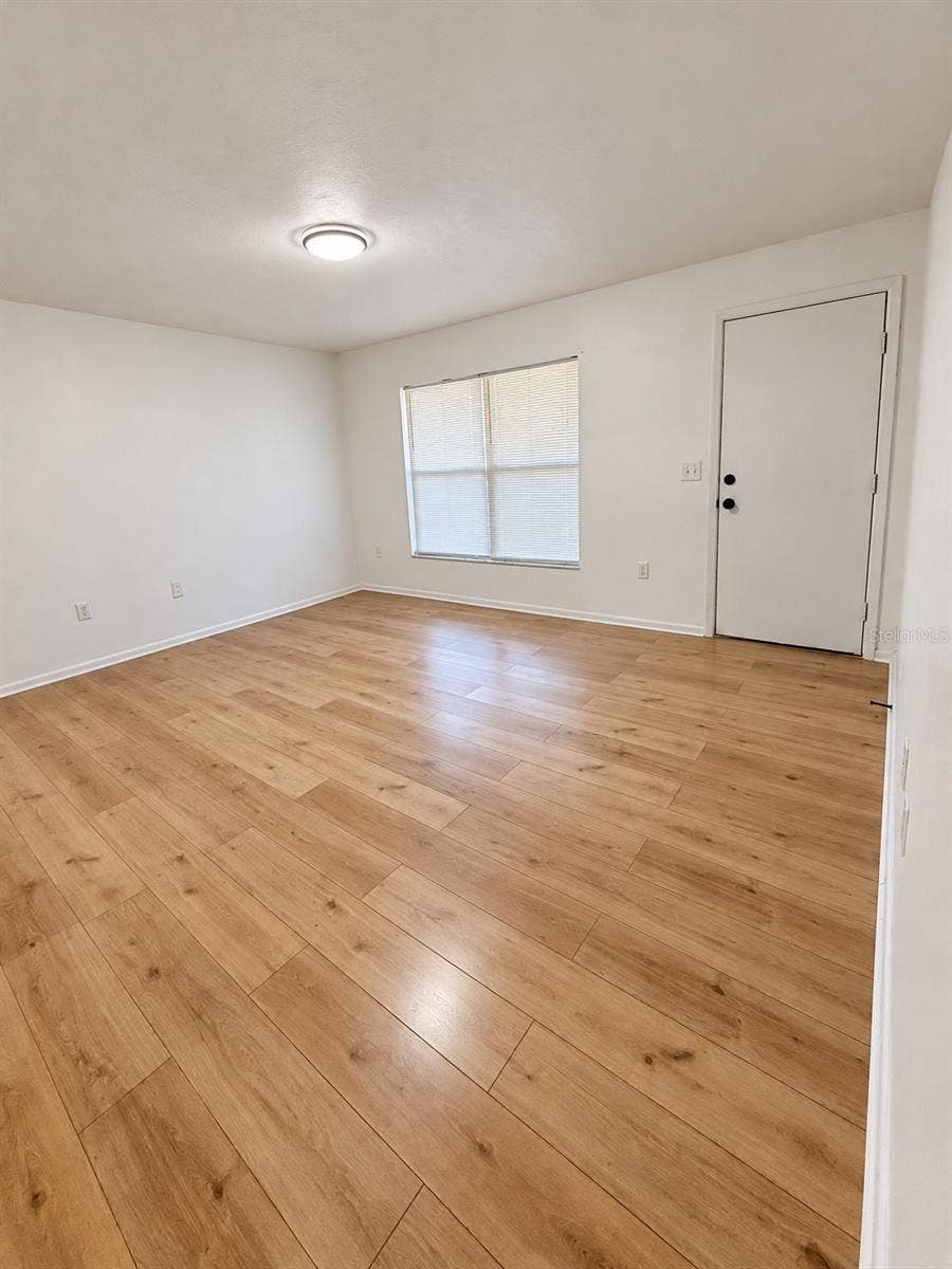 86 LAKE DAISY BOULEVARD, Winter Haven, FL 33884 2nd living room or dining