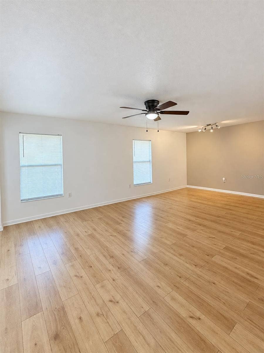 86 LAKE DAISY BOULEVARD, Winter Haven, FL 33884 living room