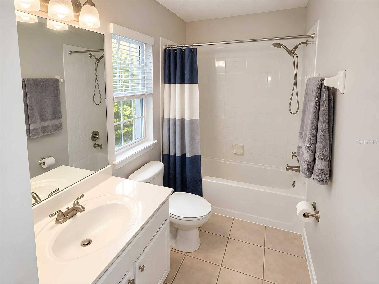2904 SAINT GEORGE STREET, Orlando, FL 32814 2nd bathroom