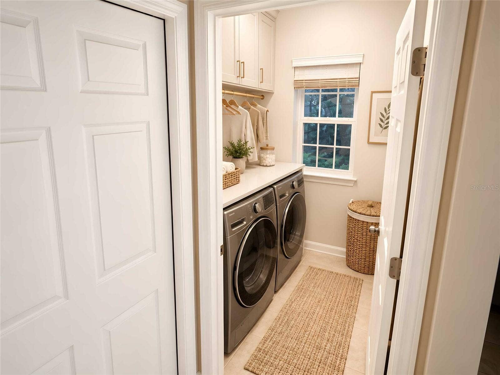 2904 SAINT GEORGE STREET, Orlando, FL 32814 laundry room staged