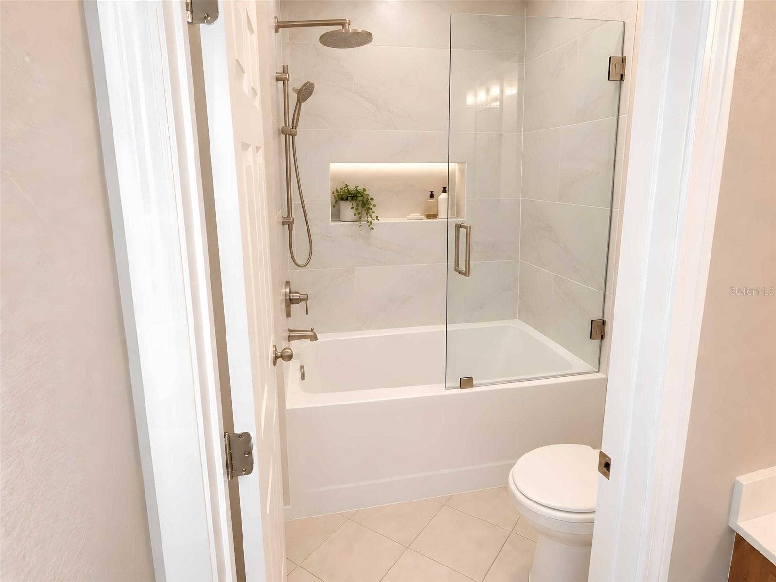 2904 SAINT GEORGE STREET, Orlando, FL 32814 staged