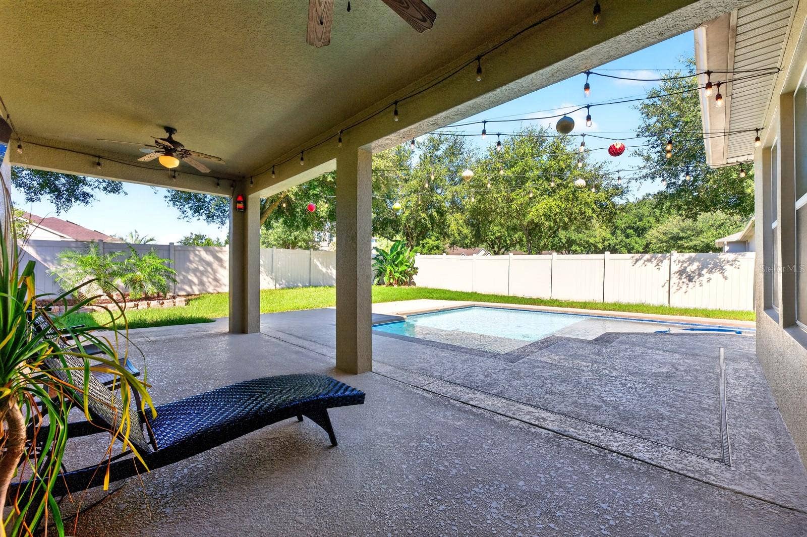 4443 PINE GOLD AVENUE, Apopka, FL 32712 Covered Lanai.