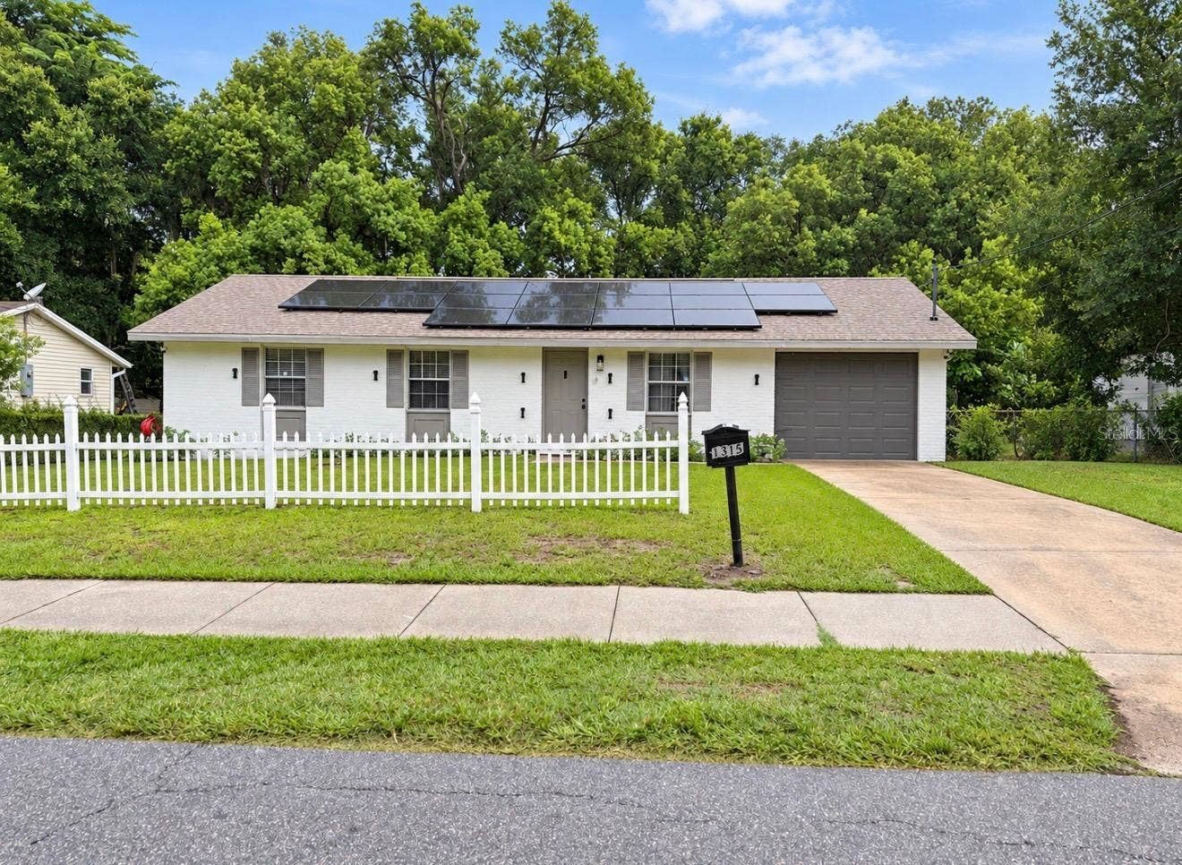 1315 E VOORHIS AVENUE, Deland, FL 32724 1315 E VOORHIS AVENUE, Deland, FL 32724