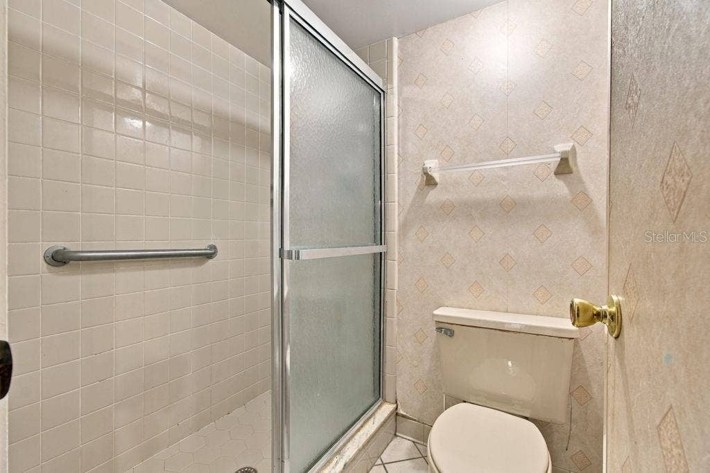 12 ESCONDIDO CIRCLE, #114, Altamonte Springs, FL 32701 Primary Bath
