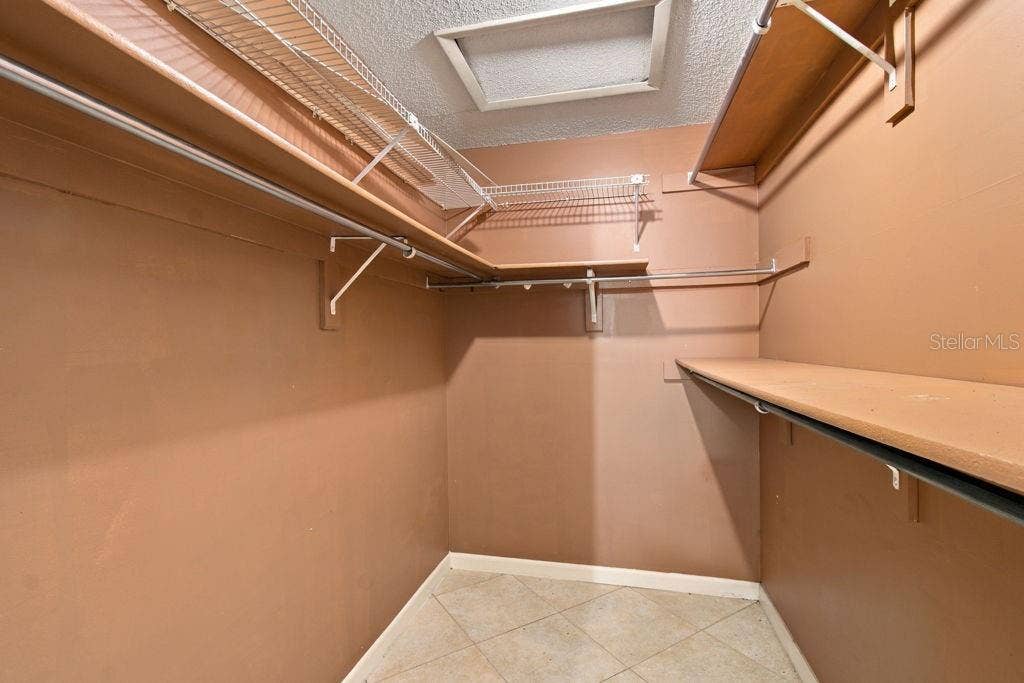 12 ESCONDIDO CIRCLE, #114, Altamonte Springs, FL 32701 Primary Closet