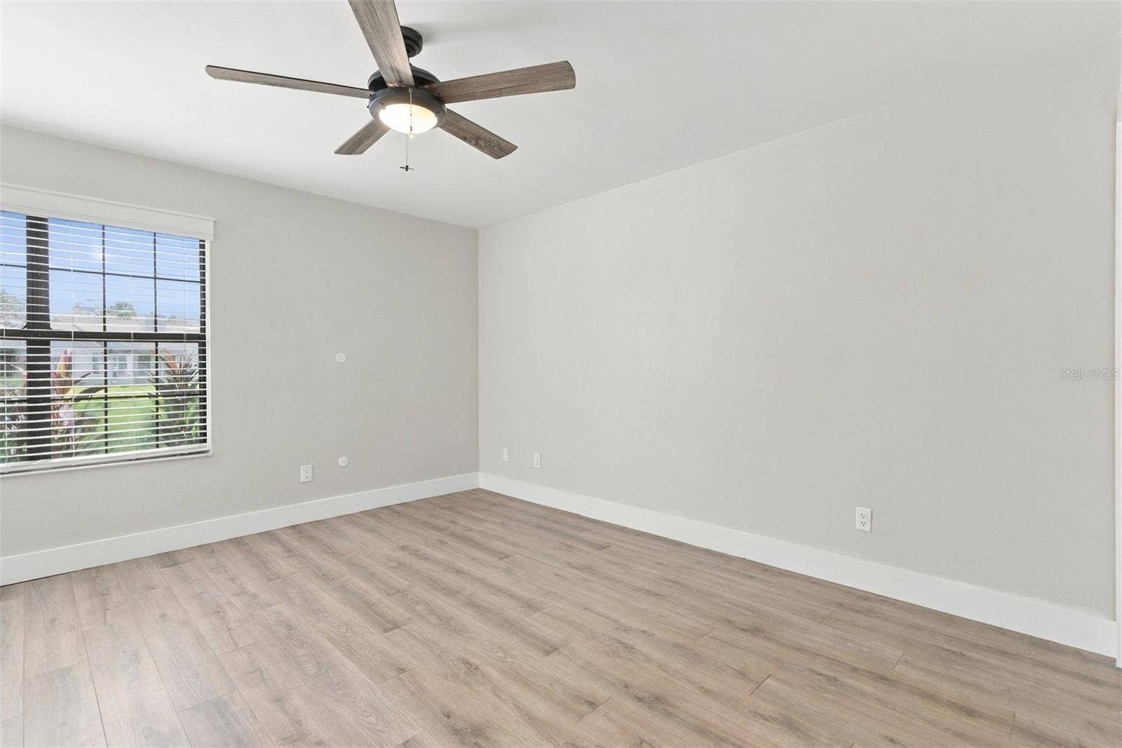 194 GRAY DOVE COURT, Daytona Beach, FL 32119