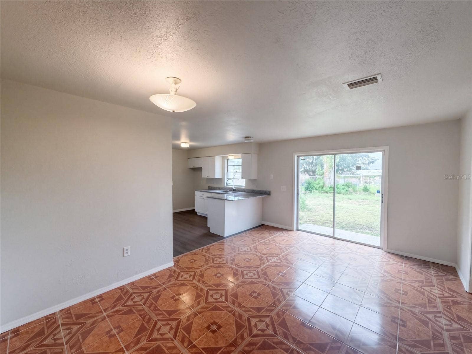 2303 S SWAN COURT NE, Winter Haven, FL 33881 2303 S SWAN COURT NE, Winter Haven, FL 33881