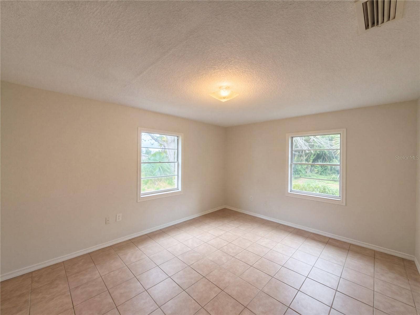 2303 S SWAN COURT NE, Winter Haven, FL 33881 2303 S SWAN COURT NE, Winter Haven, FL 33881