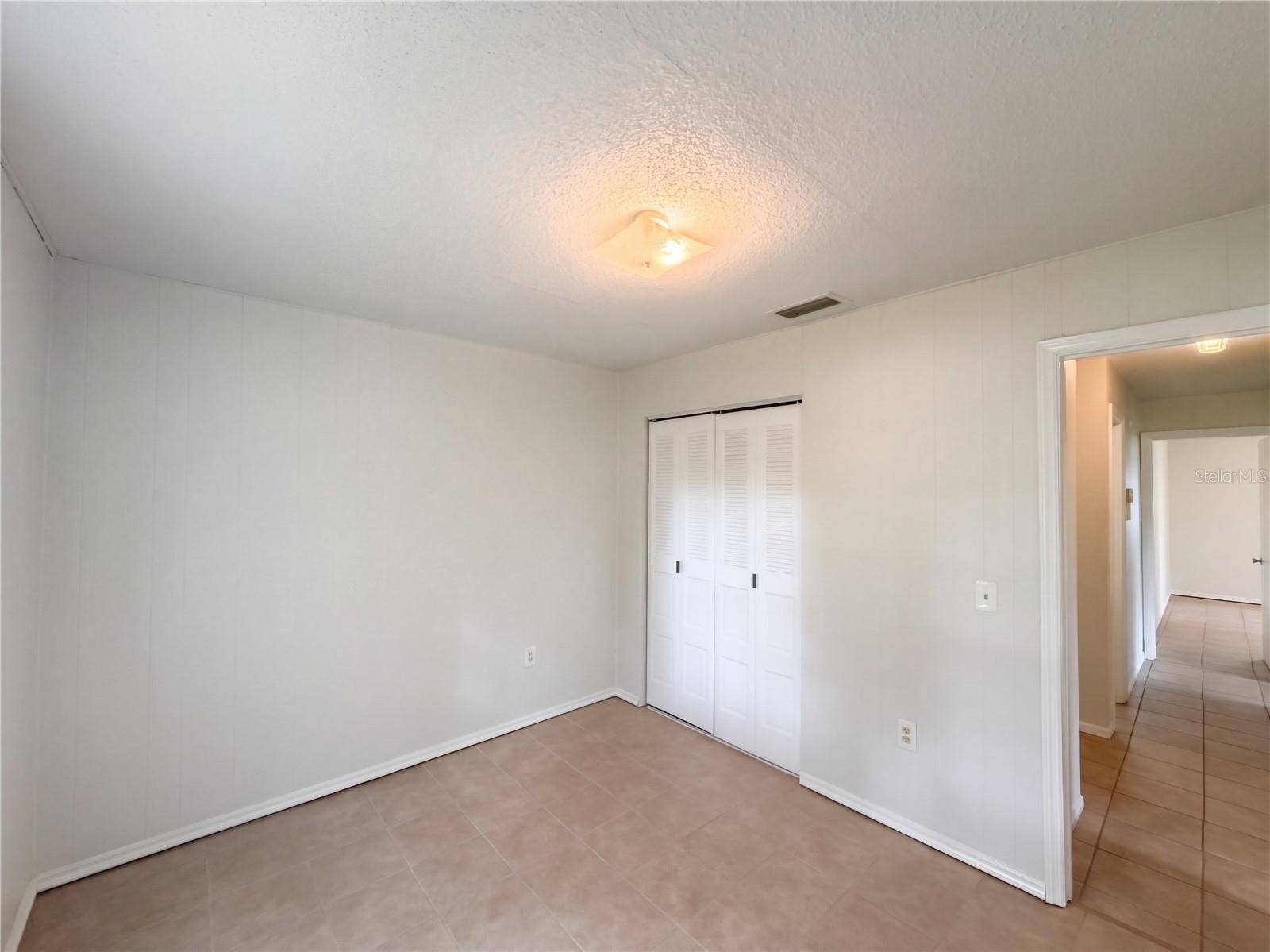 2303 S SWAN COURT NE, Winter Haven, FL 33881 2303 S SWAN COURT NE, Winter Haven, FL 33881