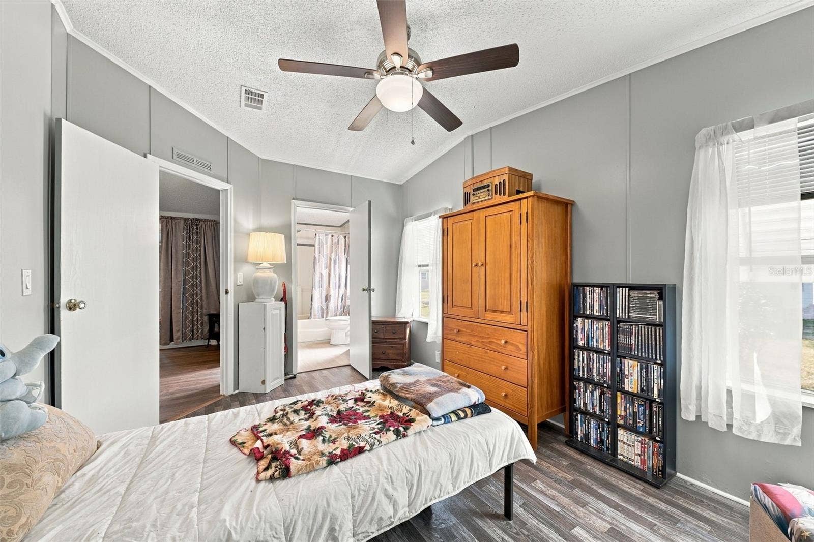 527 JACKSON PARK AVENUE, Davenport, FL 33897 527 JACKSON PARK AVENUE, Davenport, FL 33897