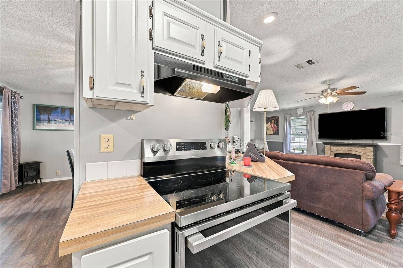 527 JACKSON PARK AVENUE, Davenport, FL 33897 527 JACKSON PARK AVENUE, Davenport, FL 33897