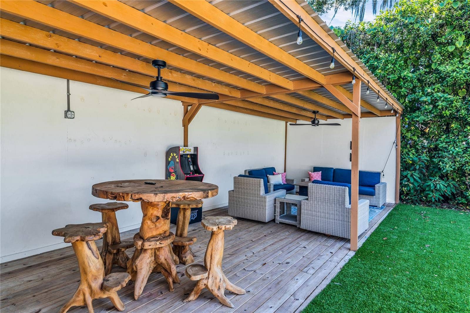 234 N LAKEVIEW AVENUE, Winter Garden, FL 34787 Detached Covered Lanai creates an expansive and inviting space to enjoy Florida living year round